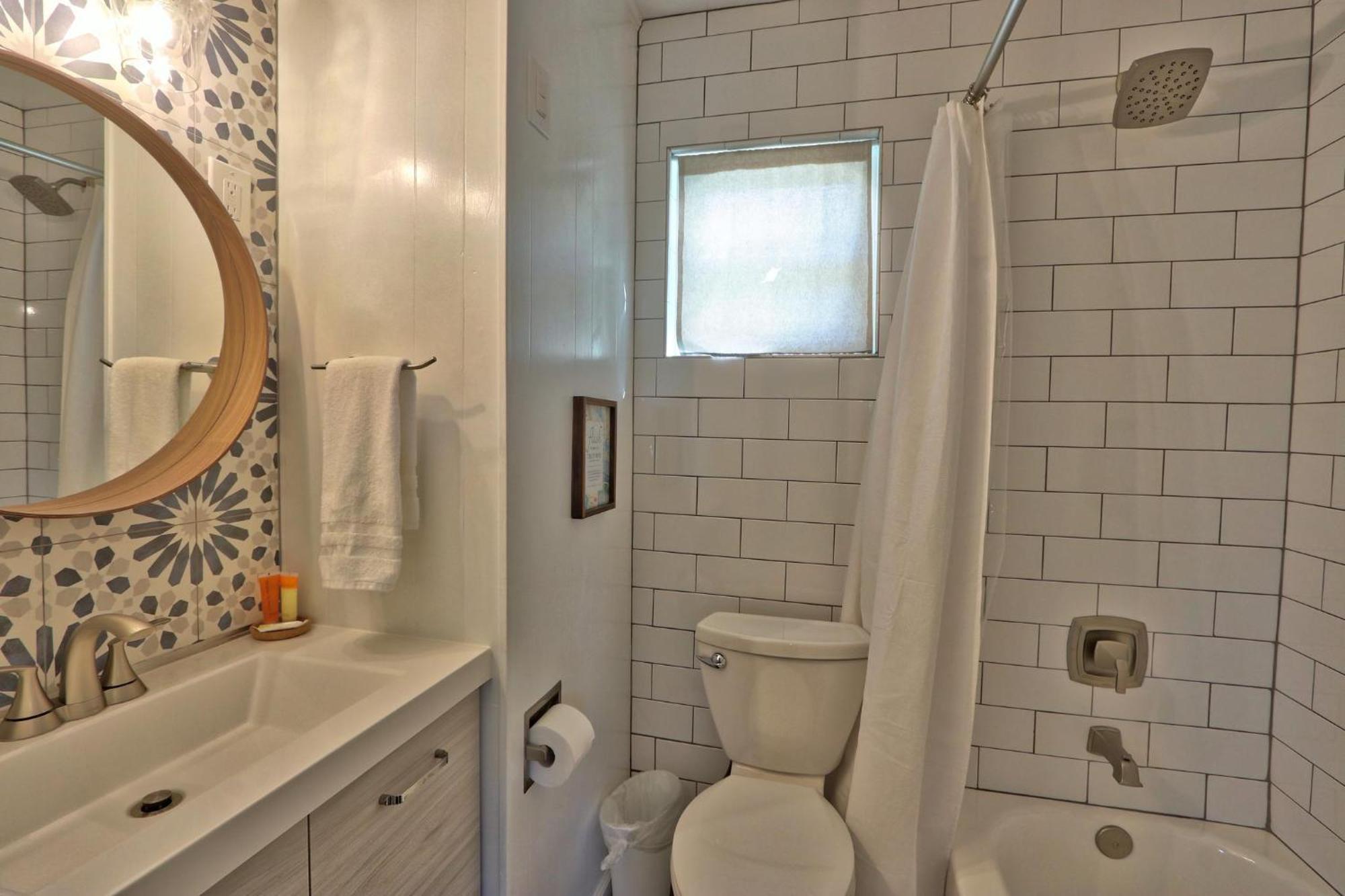 Millie'S Cottages Unit 2 - Annie Canyon Lake Εξωτερικό φωτογραφία