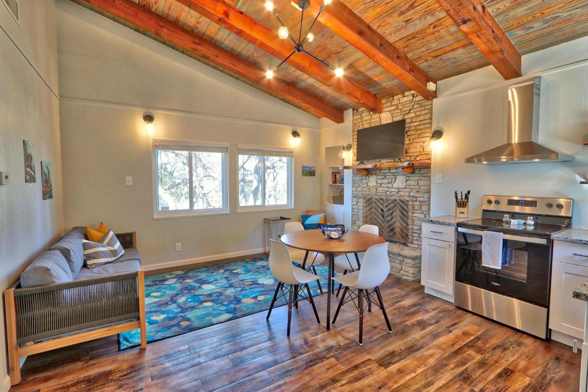 Millie'S Cottages Unit 2 - Annie Canyon Lake Εξωτερικό φωτογραφία
